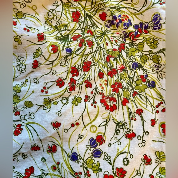 Half Apron with Ruffle Edge - Picture 4 of 4